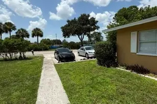 4319 Golden Gate Pkwy, Naples, FL 34116 - Photo 6