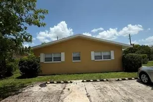 4319 Golden Gate Pkwy, Naples, FL 34116 - Photo 10