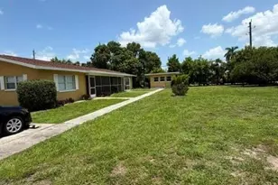 4319 Golden Gate Pkwy, Naples, FL 34116 - Photo 8
