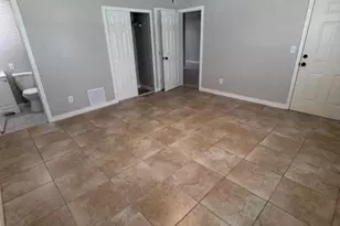 4319 Golden Gate Pkwy, Naples, FL 34116 - Photo 18