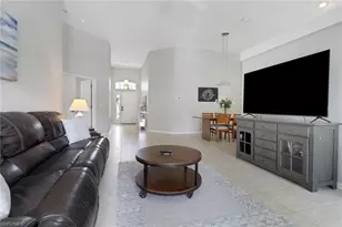 6773 Southern Oak Ct, Naples, FL 34109 - Photo 8