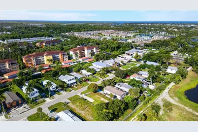 144 Jeepers Dr, Naples, FL 34112 - Photo 34
