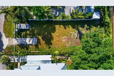 114 Jeepers Dr, Naples, FL 34112 - Photo 24