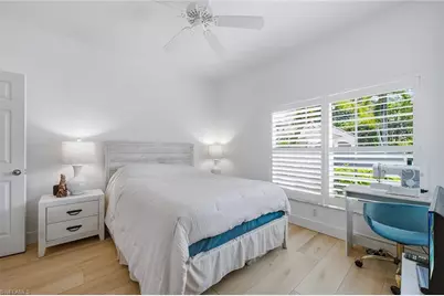 5900 Fountain Dr, Naples, FL 34119 - Photo 16