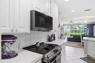 5661 Cove Cir, Naples, FL 34119 - Photo 12