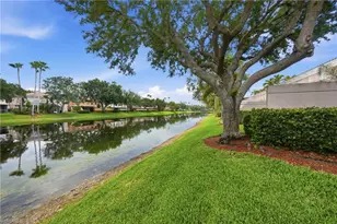 5661 Cove Cir, Naples, FL 34119 - Photo 36
