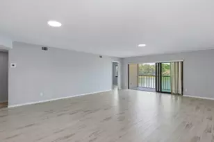 5784 Deauville Cir, Naples, FL 34112 - Photo 10