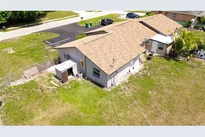 1940 48th St SW, Naples, FL 34116 - Photo 4