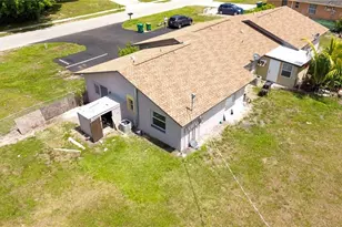 1940 48th St SW, Naples, FL 34116 - Photo 4