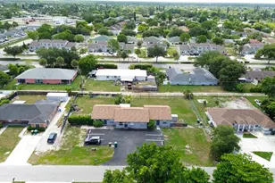 1940 48th St SW, Naples, FL 34116 - Photo 14