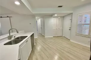 1096 Woodshire Ln, Naples, FL 34105 - Photo 20