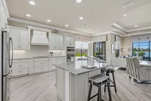 2871 Cinnamon Bay Cir, Naples, FL 34119 - Photo 6