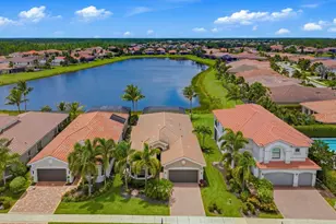2871 Cinnamon Bay Cir, Naples, FL 34119 - Photo 2