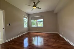 359 Dover Pl, Naples, FL 34104 - Photo 8