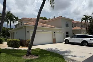 359 Dover Pl, Naples, FL 34104 - Photo 2