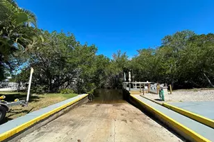 16 Jade Dr, Naples, FL 34114 - Photo 10