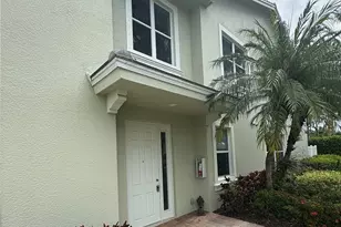1305 Mariposa Cir, Naples, FL 34105 - Photo 10