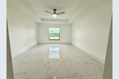 915 Edison Ave, Lehigh Acres, FL 33972 - Photo 8