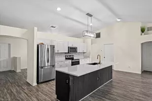 2511 20th St SW, Lehigh Acres, FL 33976 - Photo 10