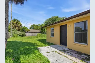 1721 46th Ter SW, Naples, FL 34116 - Photo 4