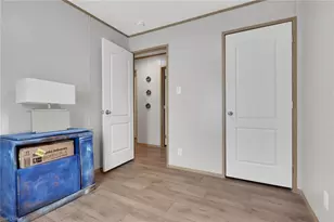 372 Santa Fe Trail, North Fort Myers, FL 33917 - Photo 18