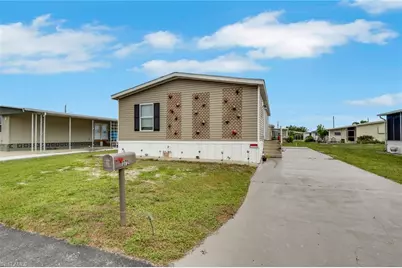 372 Santa Fe Trl, North Fort Myers, FL 33917 - Photo 2