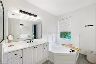 1430 Mariposa Cir, Naples, FL 34105 - Photo 18