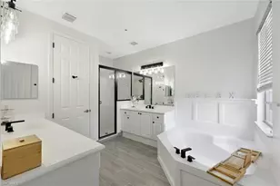 1430 Mariposa Cir, Naples, FL 34105 - Photo 16