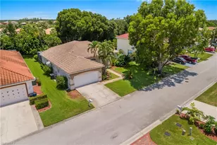 11082 Lakeland Cir, Fort Myers, FL 33913 - Photo 2