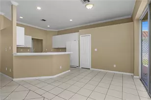 11082 Lakeland Cir, Fort Myers, FL 33913 - Photo 10