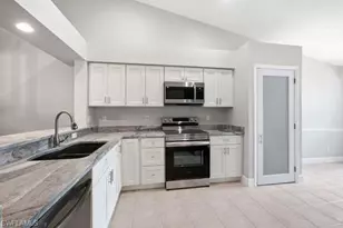 1660 Royal Cir, Naples, FL 34112 - Photo 10