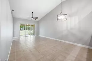 1660 Royal Cir, Naples, FL 34112 - Photo 4