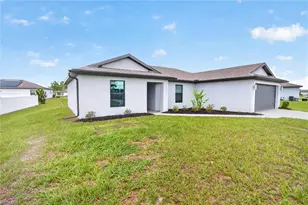 177 Blackstone Dr, Fort Myers, FL 33913 - Photo 2
