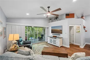 3710 Fieldstone Blvd, Naples, FL 34109 - Photo 4