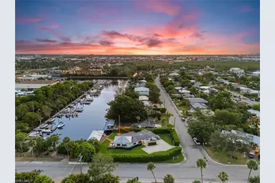 2180 Harbor Ln, Naples, FL 34104 - Photo 2