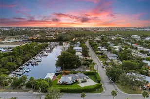 2180 Harbor Ln, Naples, FL 34104 - Photo 2