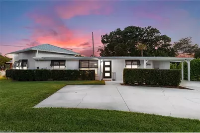 2180 Harbor Ln, Naples, FL 34104 - Photo 34