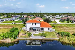 4139 NE 9th Ave, Cape Coral, FL 33909 - Photo 2