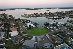 711 Fairlawn Ct, Marco Island, FL 34145 - Photo 1