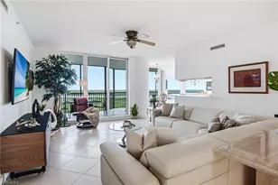 1060 Borghese Ln, Naples, FL 34114 - Photo 4