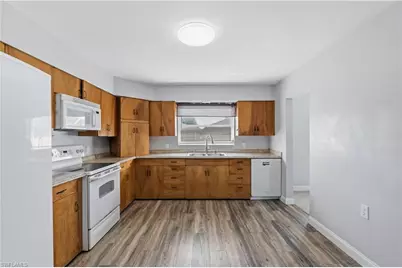 4220 Deleon St, Fort Myers, FL 33901 - Photo 8