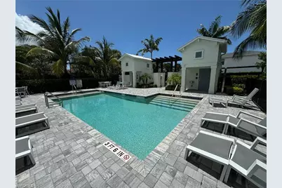 12964 Pembroke Dr, Naples, FL 34105 - Photo 18