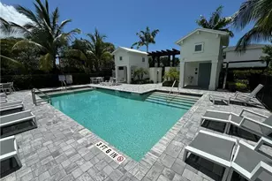 12964 Pembroke Dr, Naples, FL 34105 - Photo 18