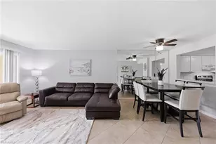 1075 Foxfire Ln, Naples, FL 34104 - Photo 2