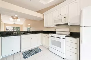 3219 Horse Carriage Way, Naples, FL 34105 - Photo 10