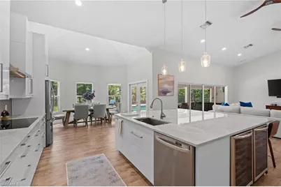 245 Monterey Dr, Naples, FL 34119 - Photo 8
