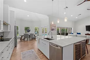 245 Monterey Dr, Naples, FL 34119 - Photo 8