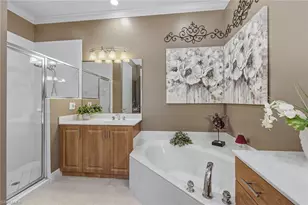 9243 Tesoro Ln, Naples, FL 34114 - Photo 12