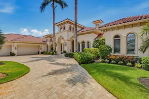 9758 Niblick Ln, Naples, FL 34108 - Photo 4