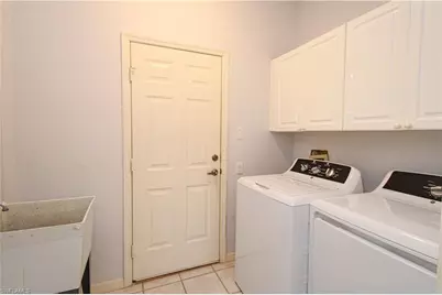 200 L'ambiance Cir #104, Naples, FL 34108 - Photo 22